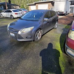 2013 Ford Focus SE Hatchback 