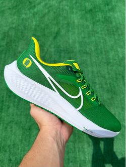 NIKE AIR ZOOM PEGASUS 39 “OREGON” (Size 11.5, Men’s)