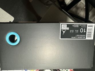 Jordan 11’s Size 10