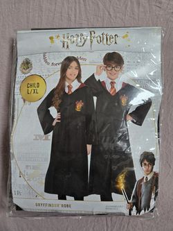 Harry Potter Gryffindorf Robe Costume child L/XL, made tie comes with white shirt, worn 1 time,