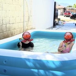 Swimming pool don’t have box anymore I think 🤔 it’s a 10’ anyhow it’s $20 it’s pretty big