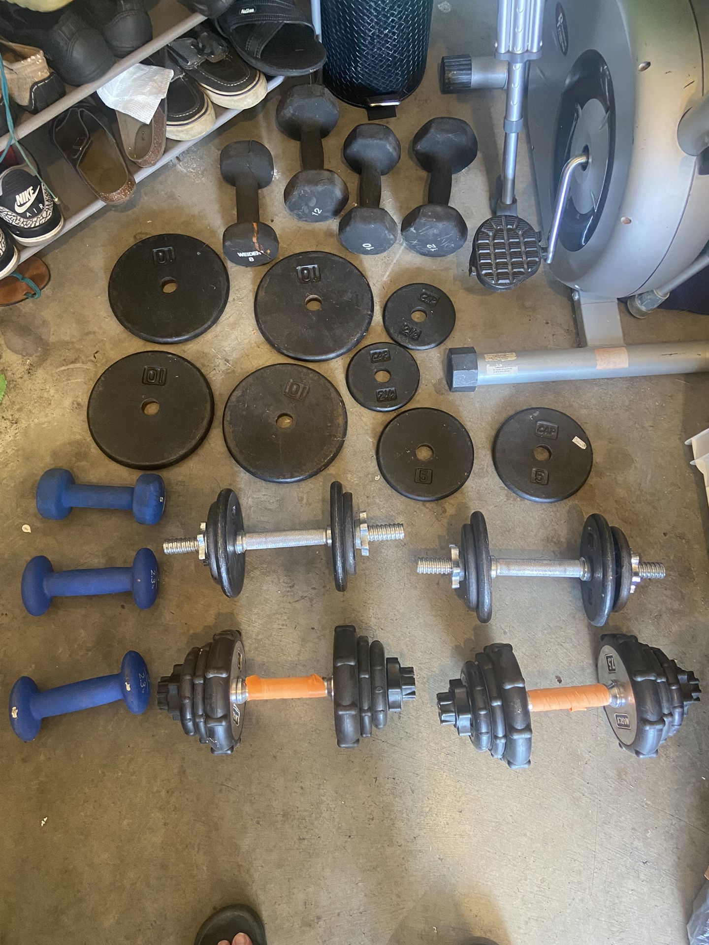 Barbell Different Size and Weights Lot Of plates And Women Weights