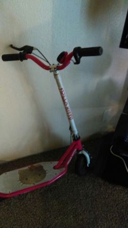 Hello Kitty motor scooter