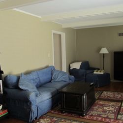 Sofa, Chair & 2 Ottomans