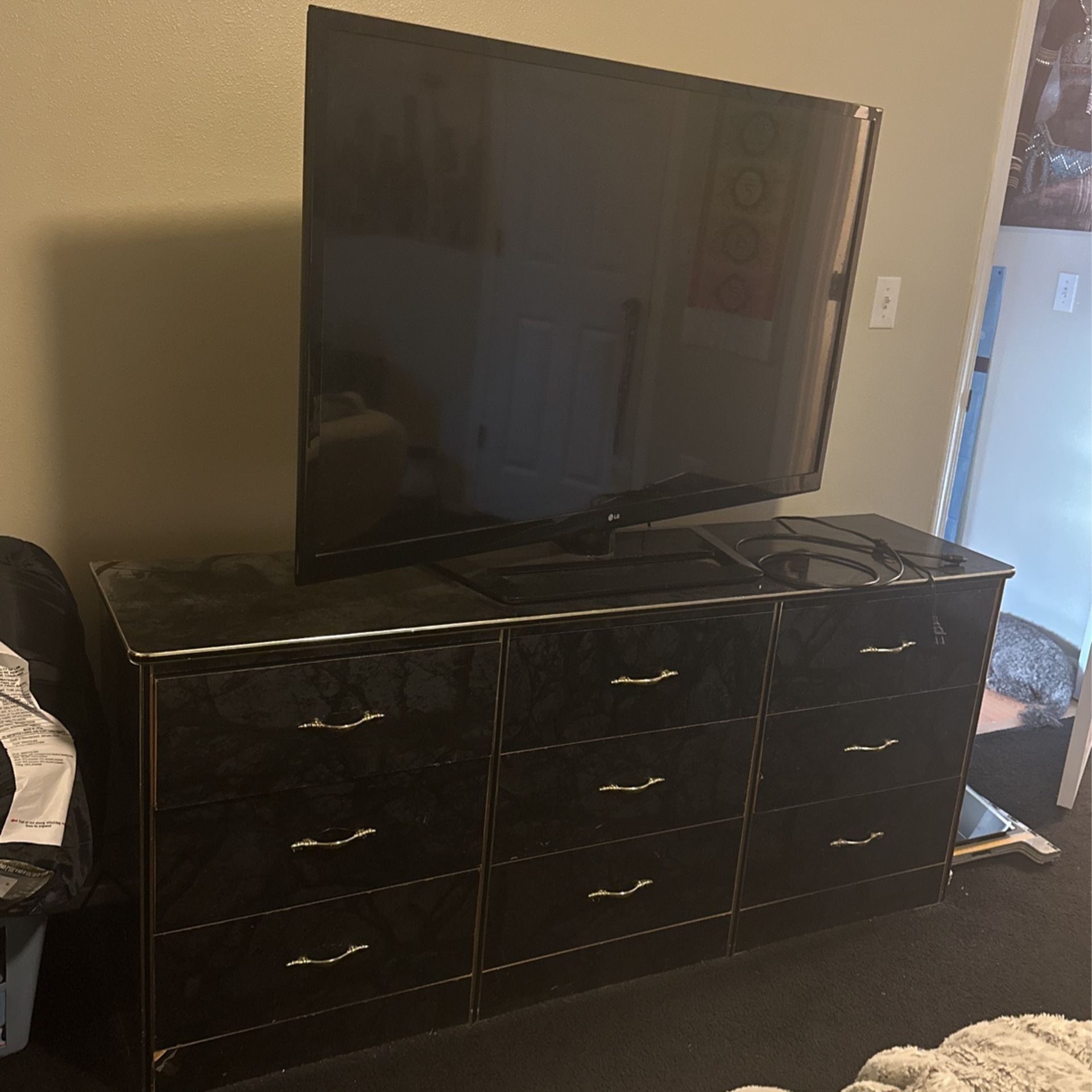 70” LG TV