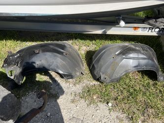 Inner Fender Wells Like New R & L
