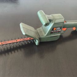 Electric Black And Decker Hedger