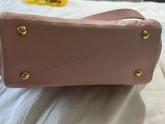 Authentic Louis Vuitton montaigne MM In Pink for Sale in Pittsburg, CA -  OfferUp