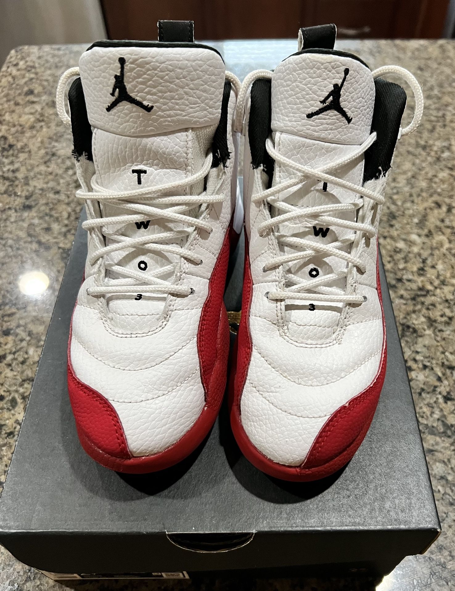Jordan Retro 12 Cherry Size 2.5Y