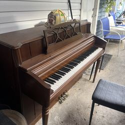 Wurlitzer Upright Piano
