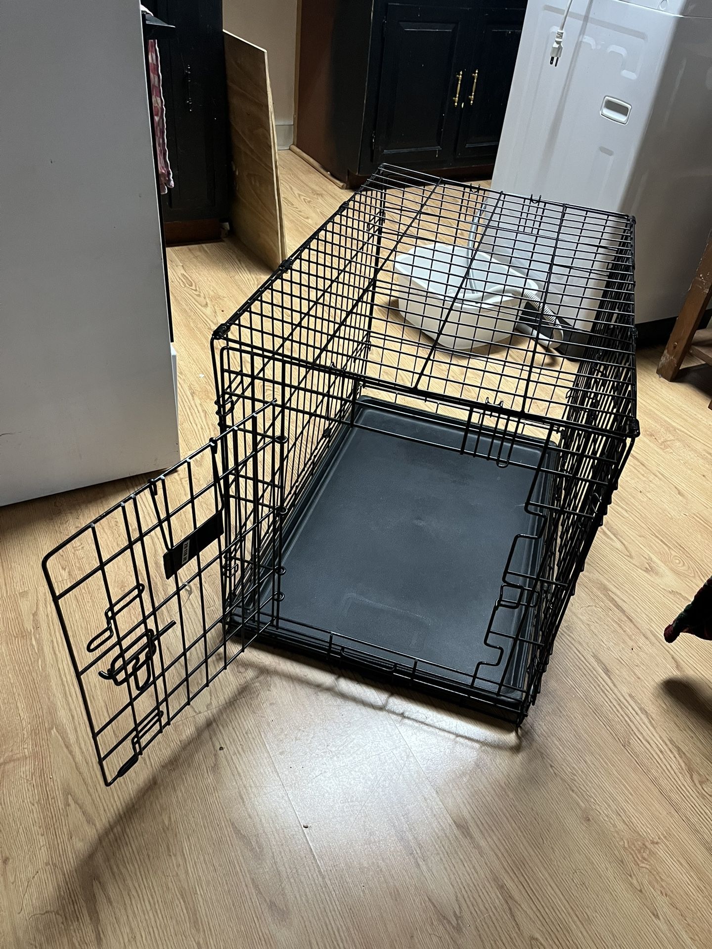 Medium-Large double door dog kennel