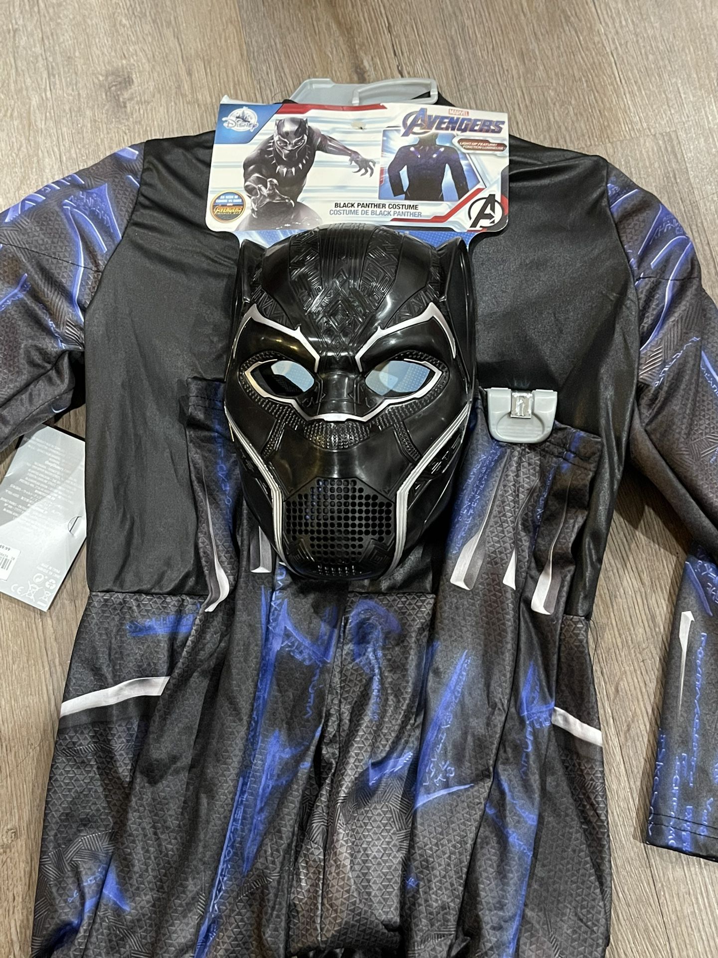 NWT Disney Store Black Panther Boys Costume Light Up Avengers Size Medium 7/8