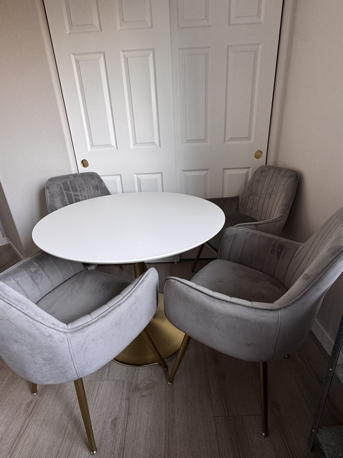Set Dining Table/chairs