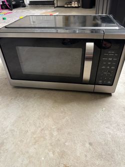 Vissani 1.1 Cu. Ft. 1000W Countertop Microwave