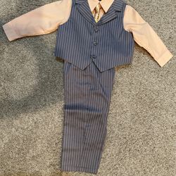  Boys' 4-Piece Suits -18 Months-near IKEA