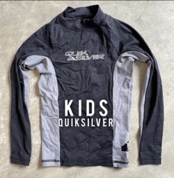 2 x Quiksilver Rash Guards short & long sleeve