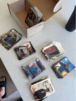Mint nascar trading cards pick up in Orting