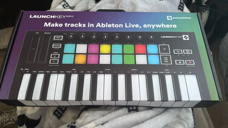 Novation Launchkey Mini  MK3 (MIDI Keyboard)