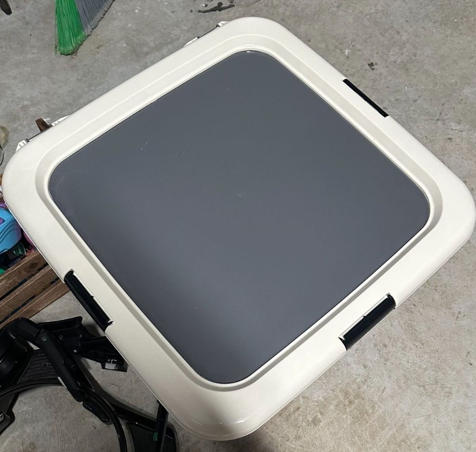 Dog Pad Holder