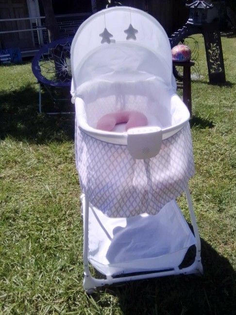 Bassinet Delta Children's Deluxe