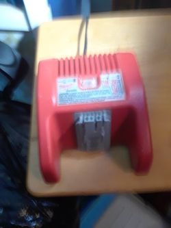 Milwakee 1i-28 volys charger $40
