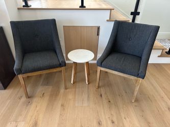 2 matching grey chairs and side table