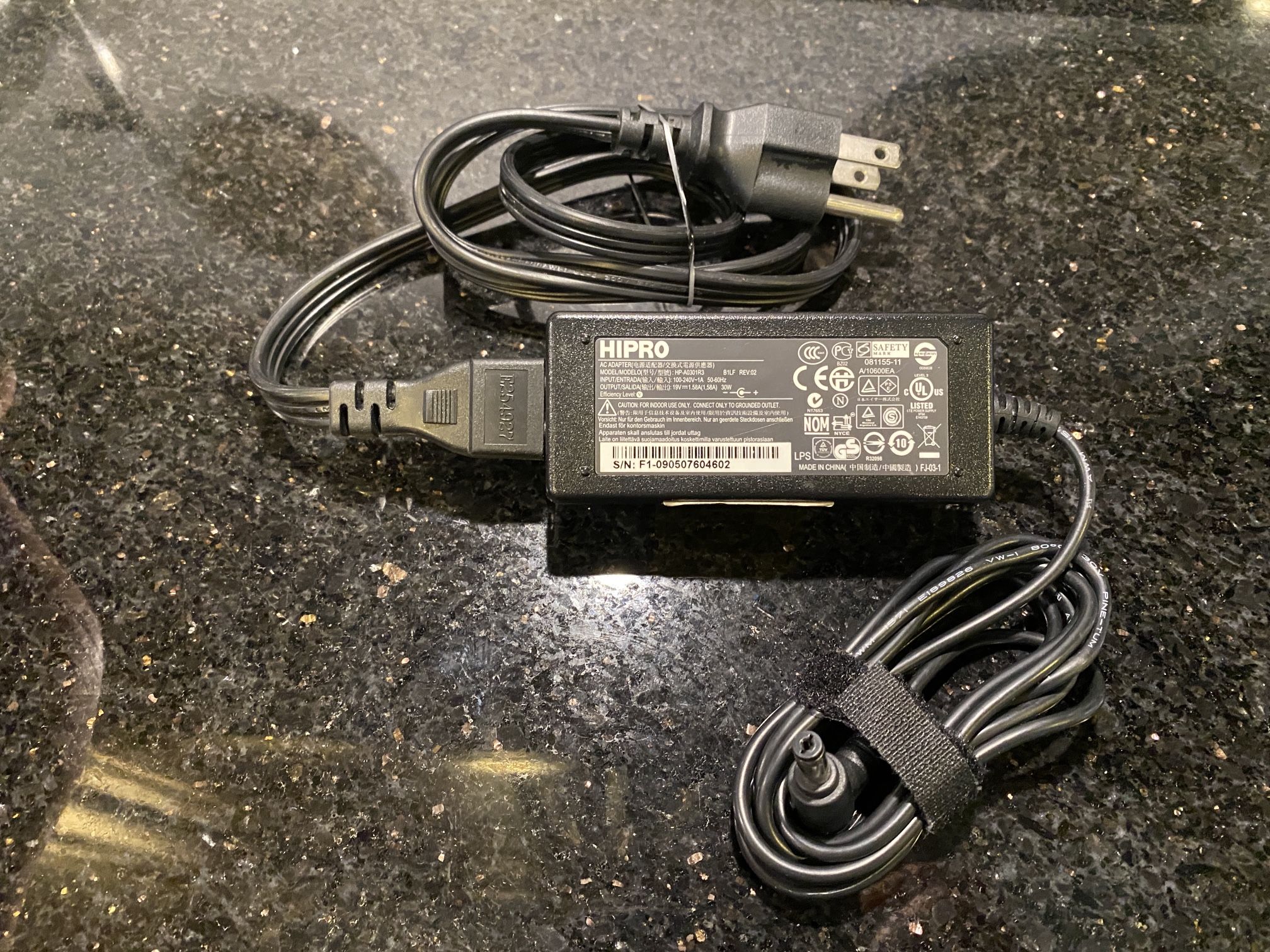 Hipro Laptop Adapter 19V 30W Model HP-A0301R3