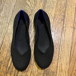 Like new Rothys Size 7 1/2. 