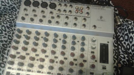 Beringer Eurorack mx 1604a