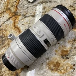 Canon EF 70-200mm f/2.8L USM Lens
