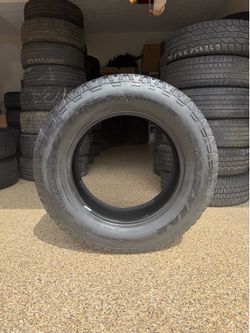 275/65/20 Goodyear Wrangler 7/32 — Snellville