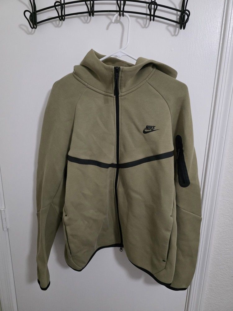 Nike Tech 