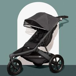 Guava Roam Stroller. Black & Gray