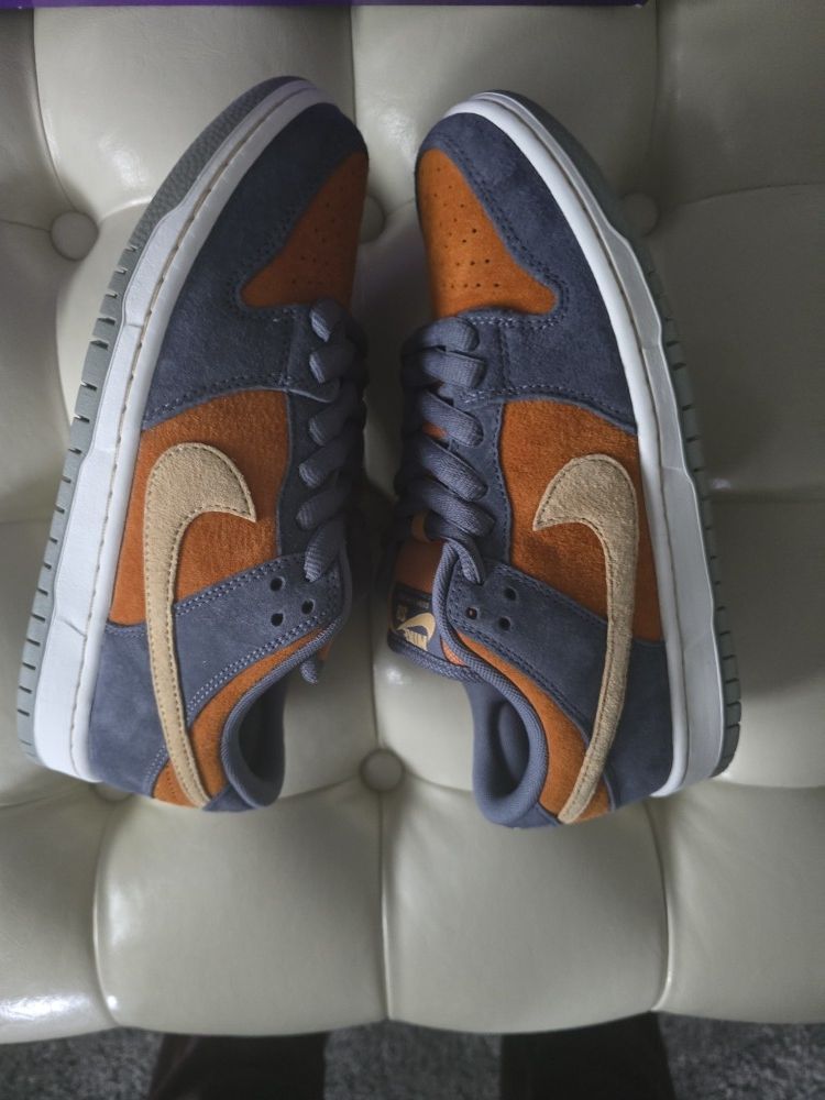 Size 7.5 - Nike Dunk SB Low Light Carbon Monarch