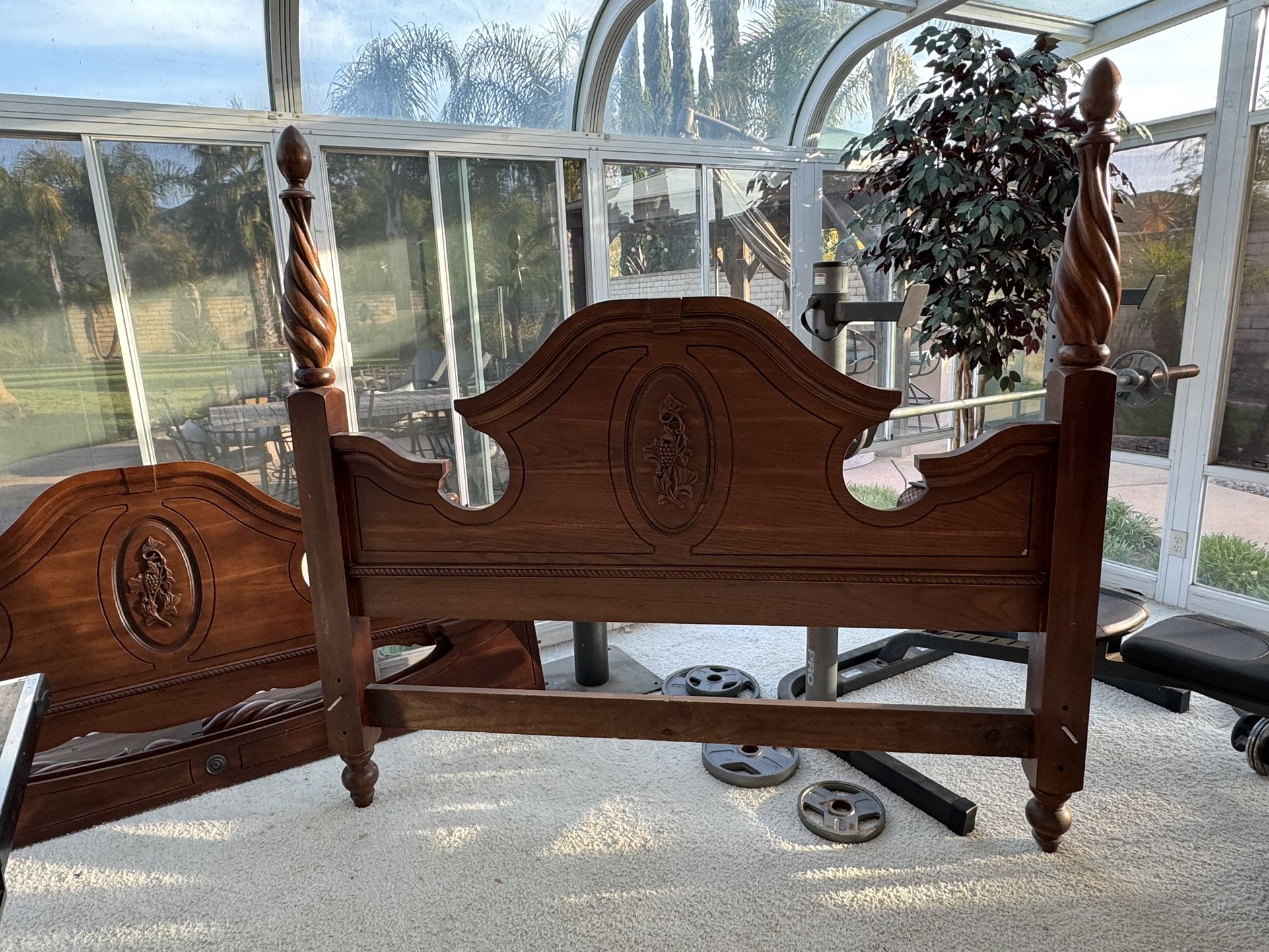 Arbek Solid Oak Bedroom Set Walnut Color
