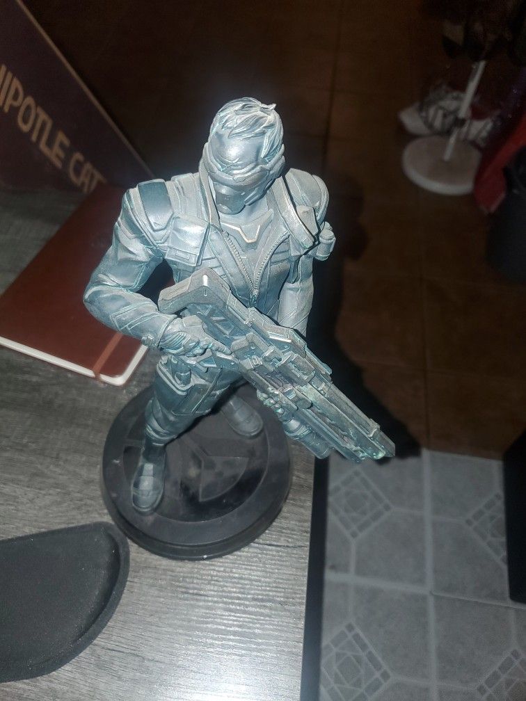 Soldier 76 statue collectors edition