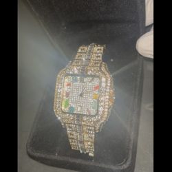 BUSTDOWN MOISSANITE WATCH - BRAND NEW GOLD AND MOISSANITE👍💎