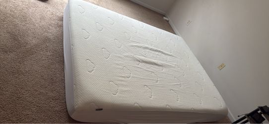 Puffy Memory Foam 10 inch Mattress with Embossed Cover