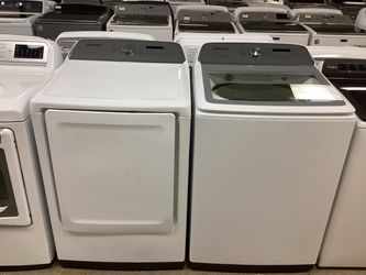 Samsung 4.5 cu.ft. Top Load Washer and 7.5 cu.ft. Electric Dryer Set
