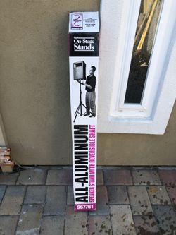 Speaker stand