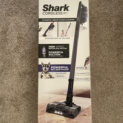 Shark IX141 Cordless Pet Stick Vacuum