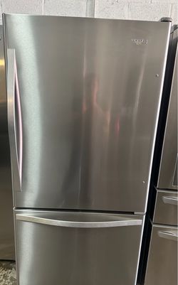 33 wide bottom freezer stainless steel refrigerator
