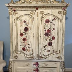 Beautiful TV Cabinet/Armoire