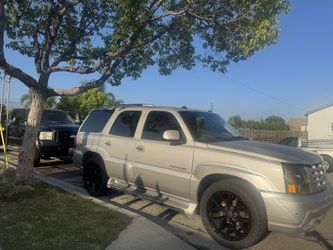 2004 Cadillac Escalade
