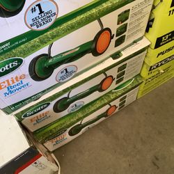 Scotts Scott's 16 in. Manual Walk Behind Push Reel Lawn Mower