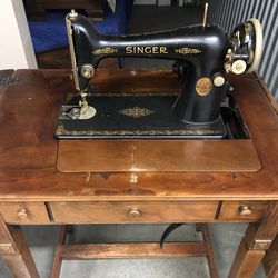 Antique Singer Sewing Machine in Cabinet