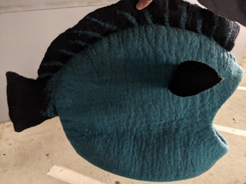 Cat Bed - Fish Shape