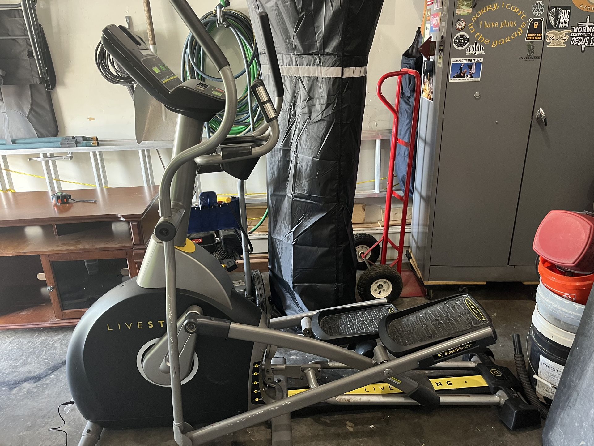 Livestrong Elliptical (Can Deliver)