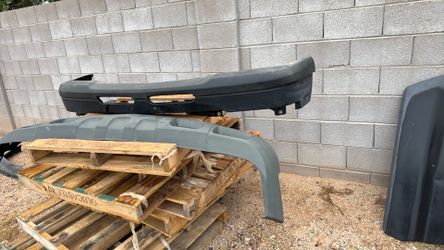 Bumper for a Chevy Silverado 2003-2007