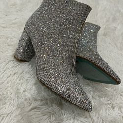 Betsy Johnson Sparkle Shoes Size 8 Women’s